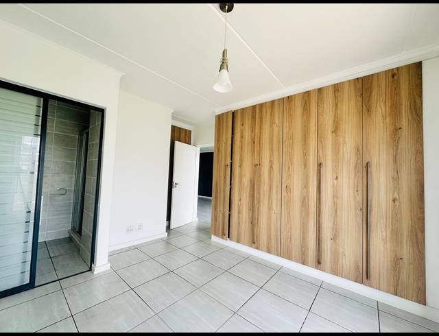 3 BEDROOM APARTMENT TO LET IN WATERFALL